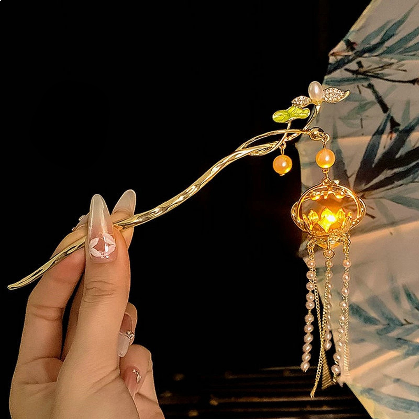 Luminous Lotus Hairpin Women C - Up Lighting Decor reseña y precio